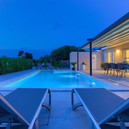 Holiday Home Elegant Vrh  외부 사진