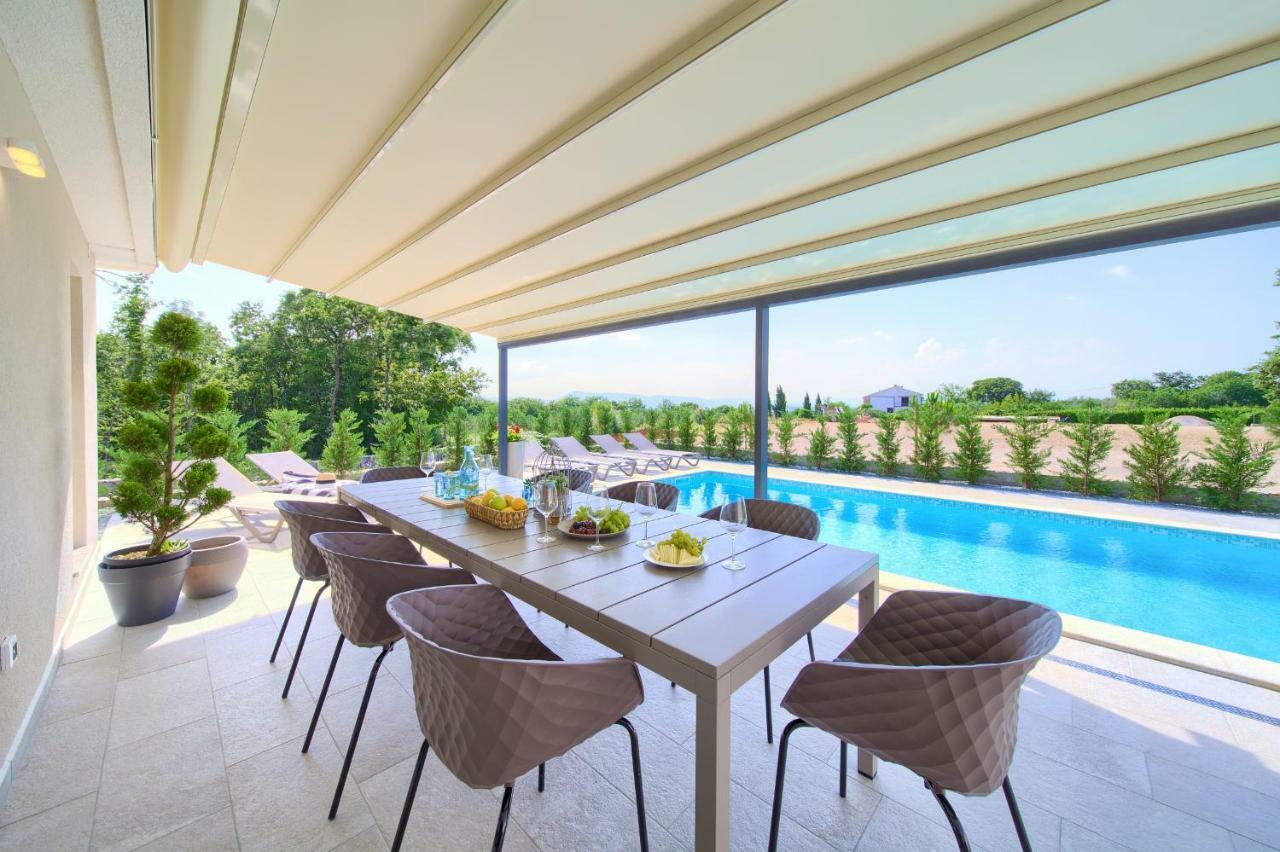 Holiday Home Elegant Vrh  외부 사진