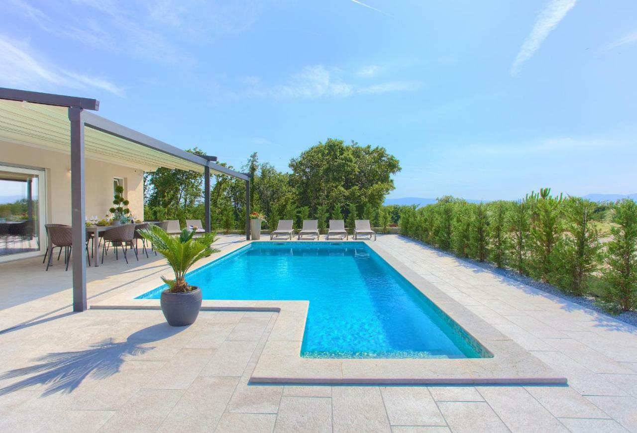Holiday Home Elegant Vrh  외부 사진