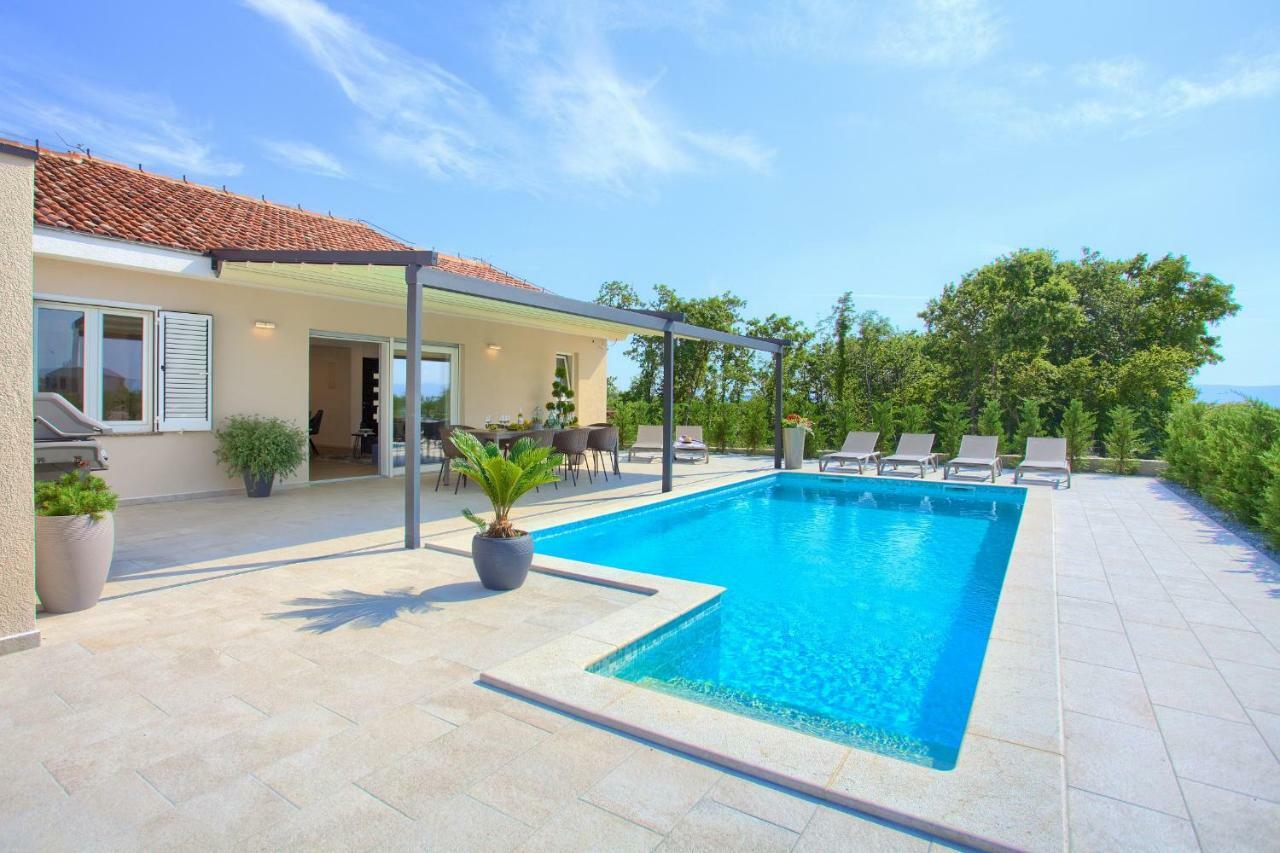 Holiday Home Elegant Vrh  외부 사진