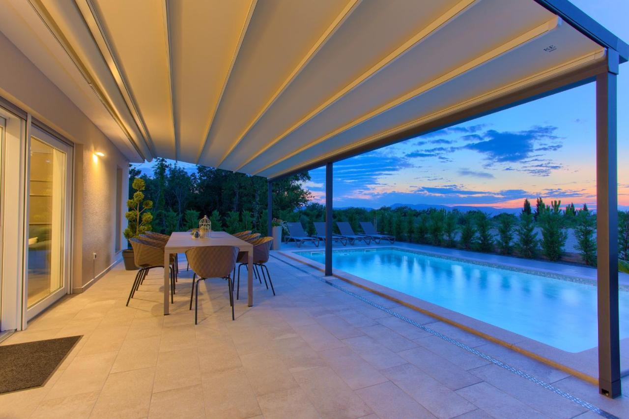 Holiday Home Elegant Vrh  외부 사진